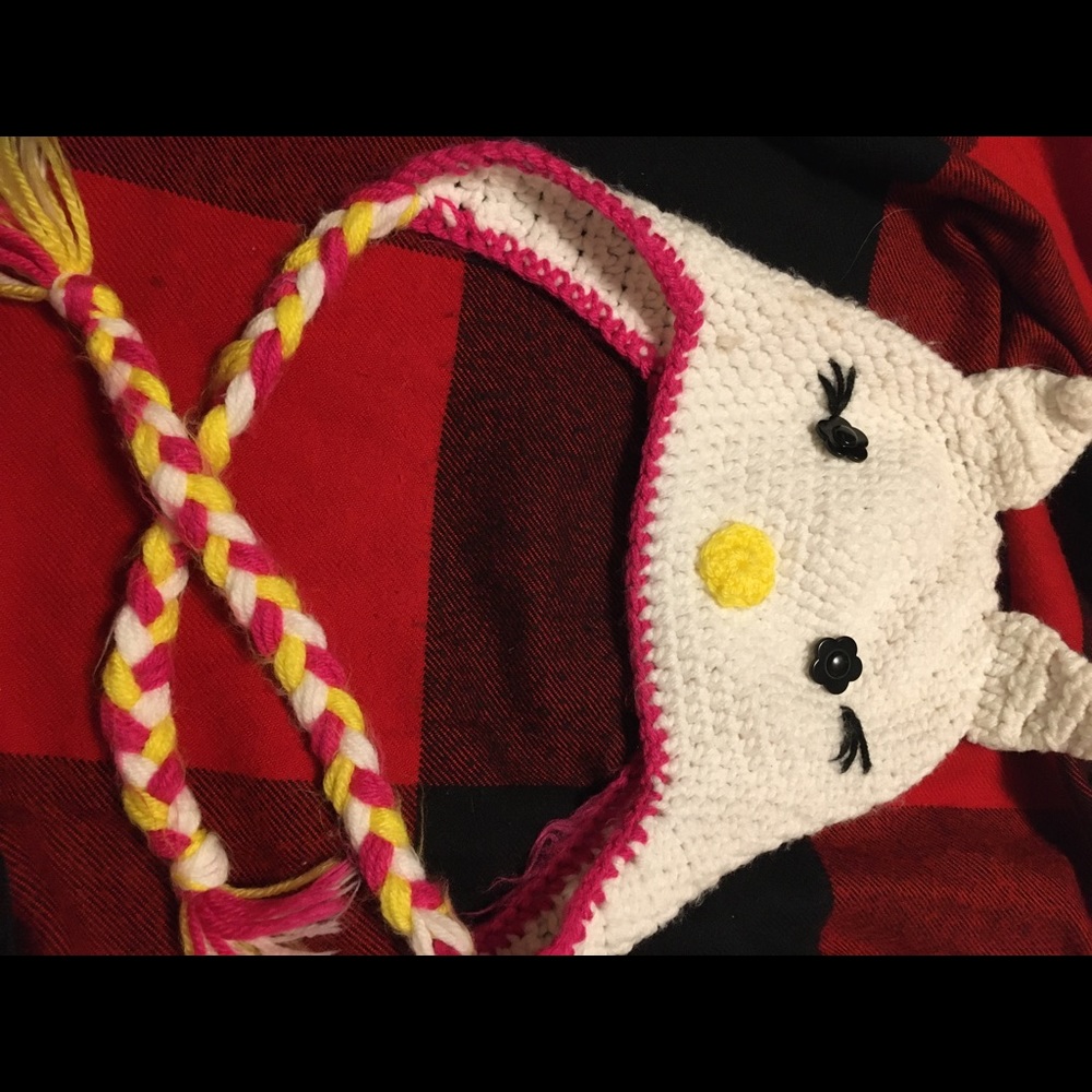Homemade hello Kitty hat - Picture 2 of 2